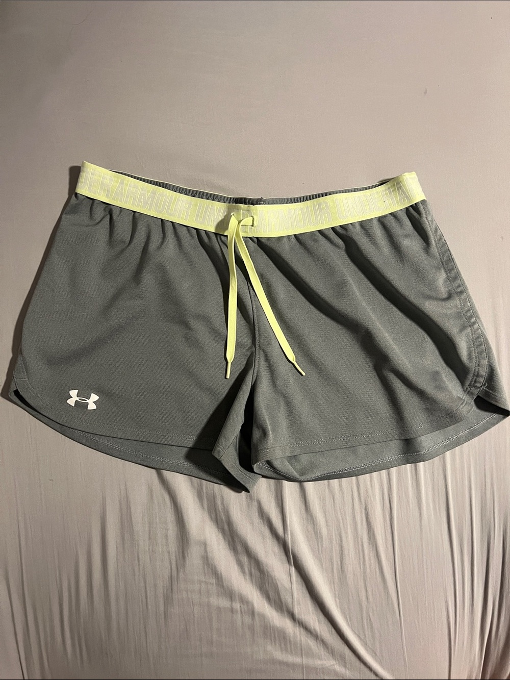 Under Armour Drawstring Shorts Size Large